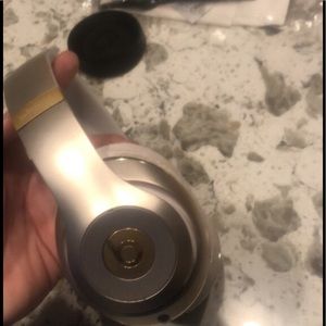 Beats studio wireless